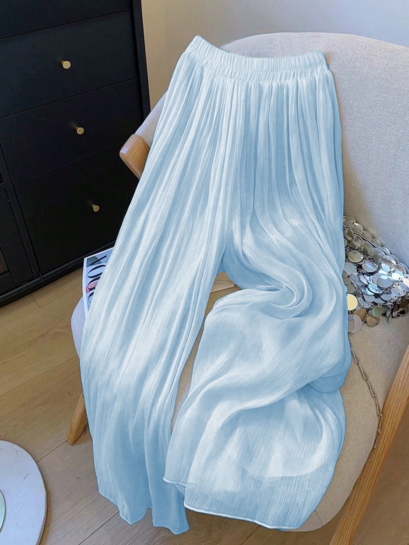 Damen weite Plissee-Hose mit elastischem Taillenbund in Hellblau