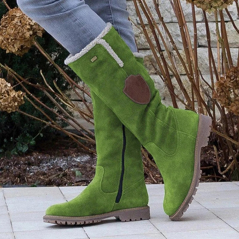Hyggelige hohe Sherpa-Stiefel aus Velours-Optik in Braun