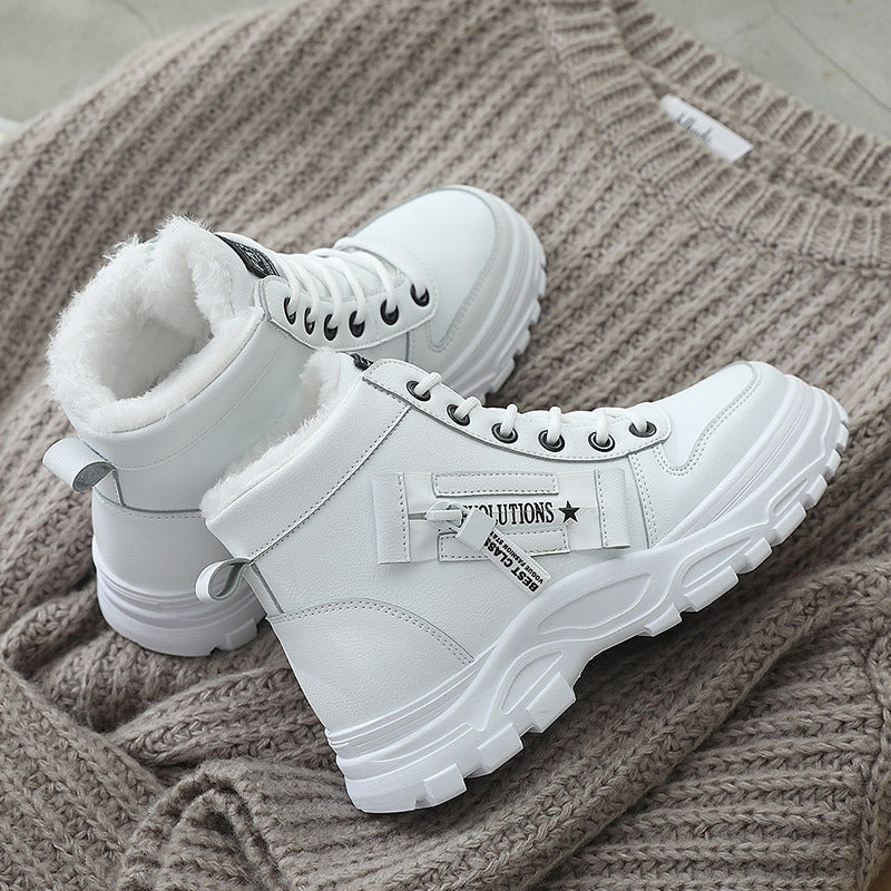 Damen Winter Sneaker mit kuscheligem Innenfutter und robustem Sohlenprofil in Schwarz