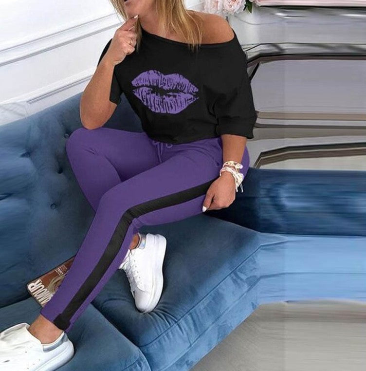 Damen stylisches T-Shirt mit Lippenmotiv in Blau