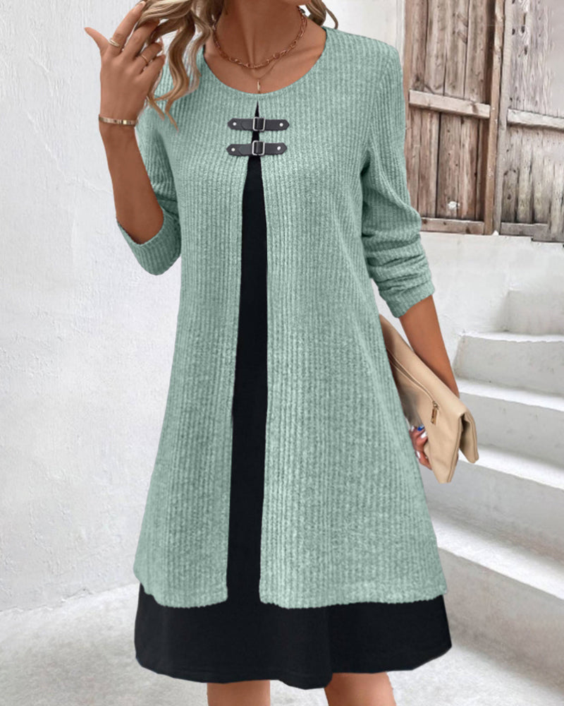 Rippenkleid mit langen Ärmeln in Grau