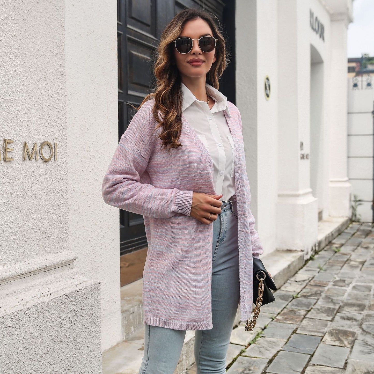 Damen lockere Strickjacke mit modischem Streifenmuster in Bunt