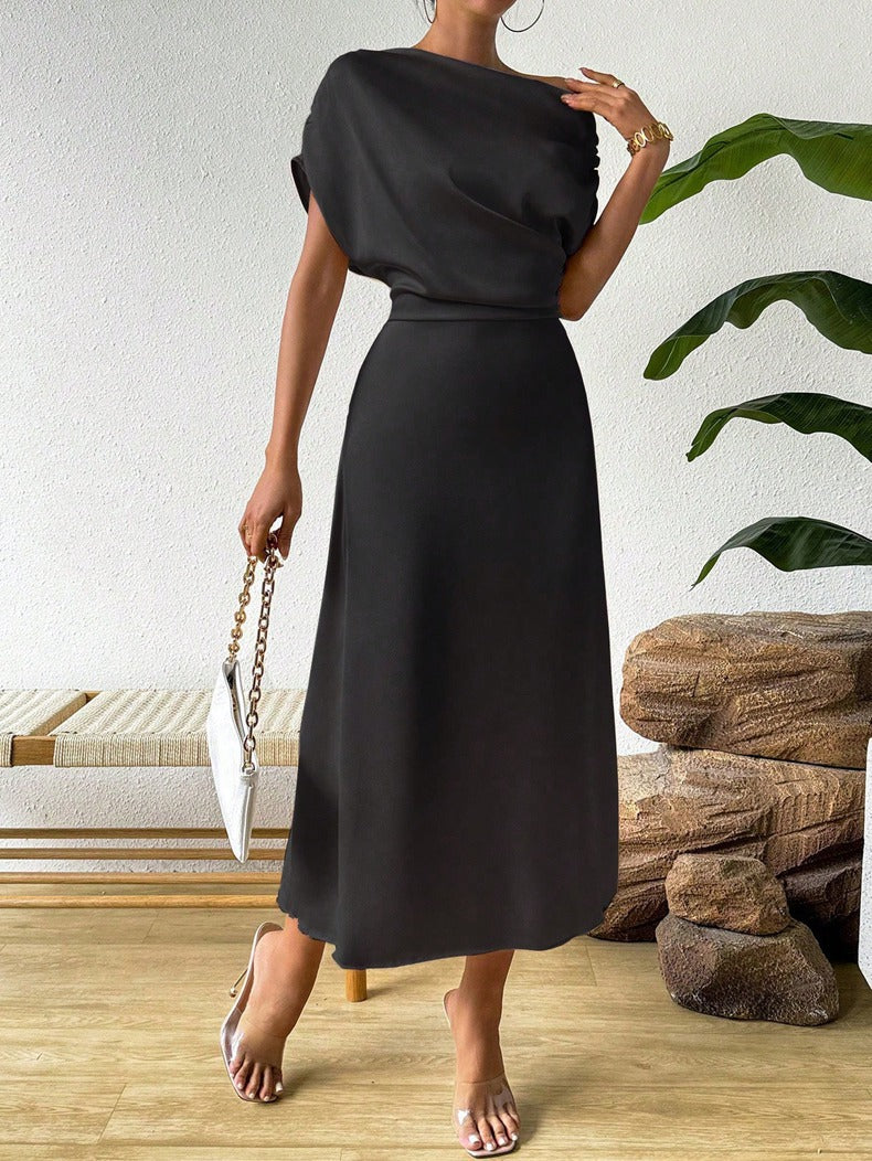 Damen Elegantes und fließendes Abendkleid mit asymmetrischem Schnitt in Grün