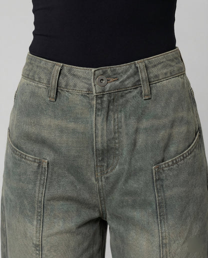 Damen hochgeschnittene weite Cargohose mit aufgesetzten Fronttaschen, markanten Abnähern und elastischem Saum in Grau