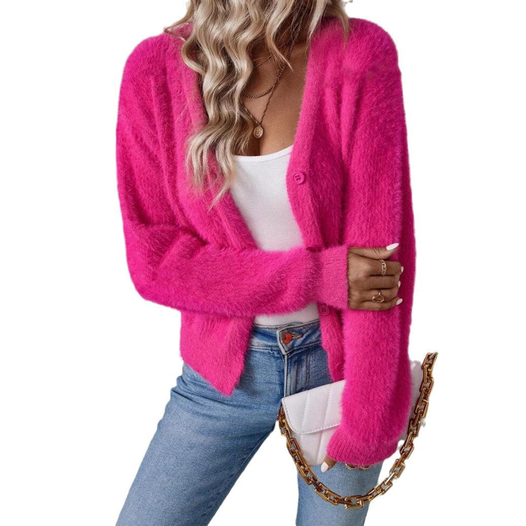 Strickjacke Damen kuschelig mit V-Ausschnitt und Knopfdetails in Rosa
