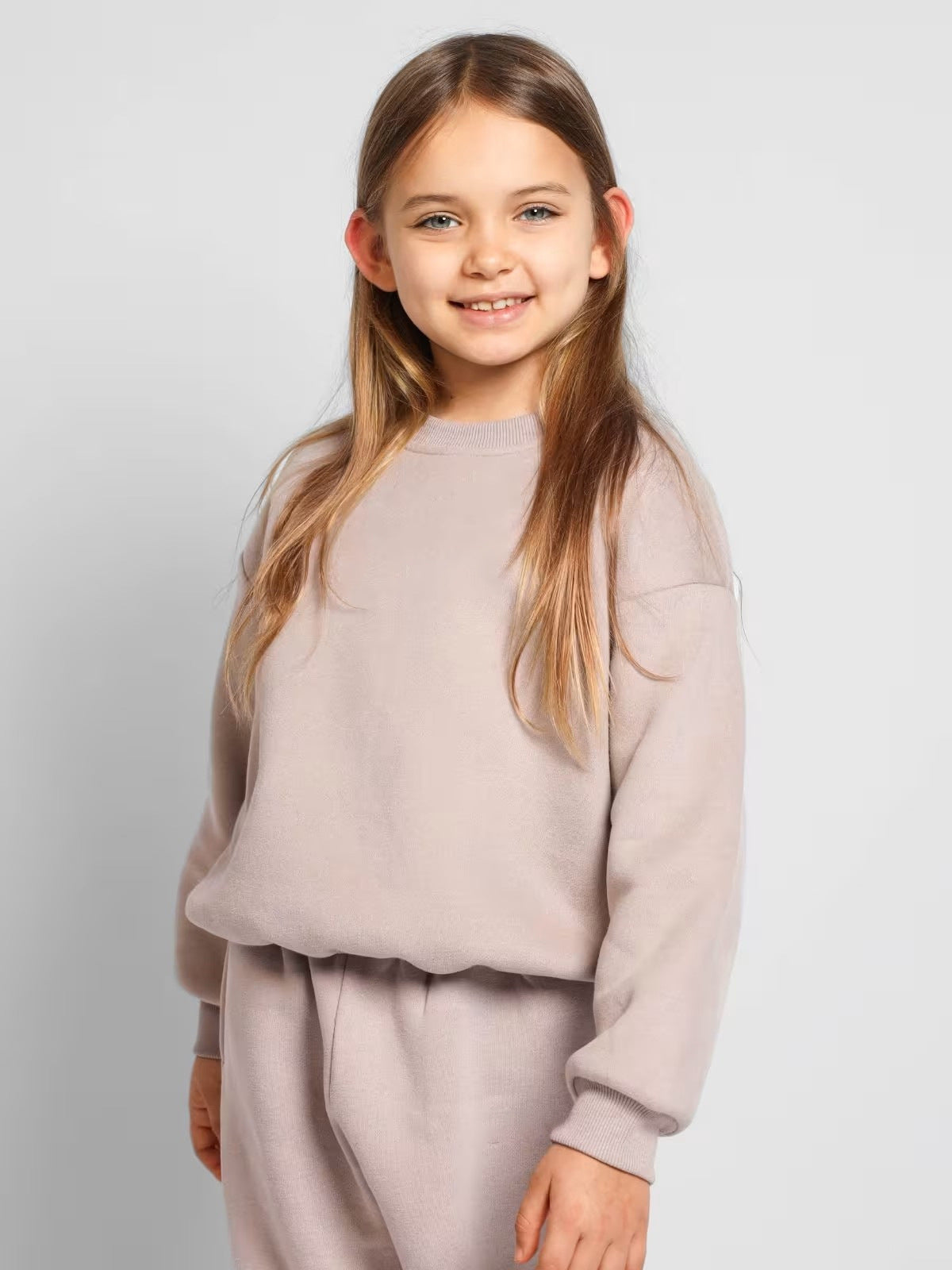Damen bequemer Sweatshirt mit überschnittenen Schultern und hohem Kragen in Dunkelgrau