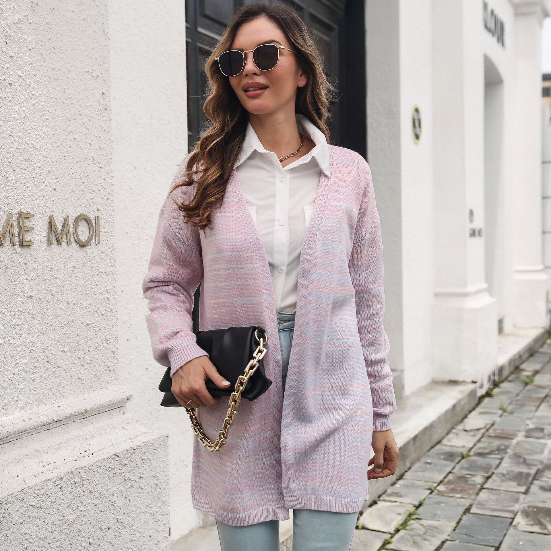 Damen lockere Strickjacke mit modischem Streifenmuster in Bunt