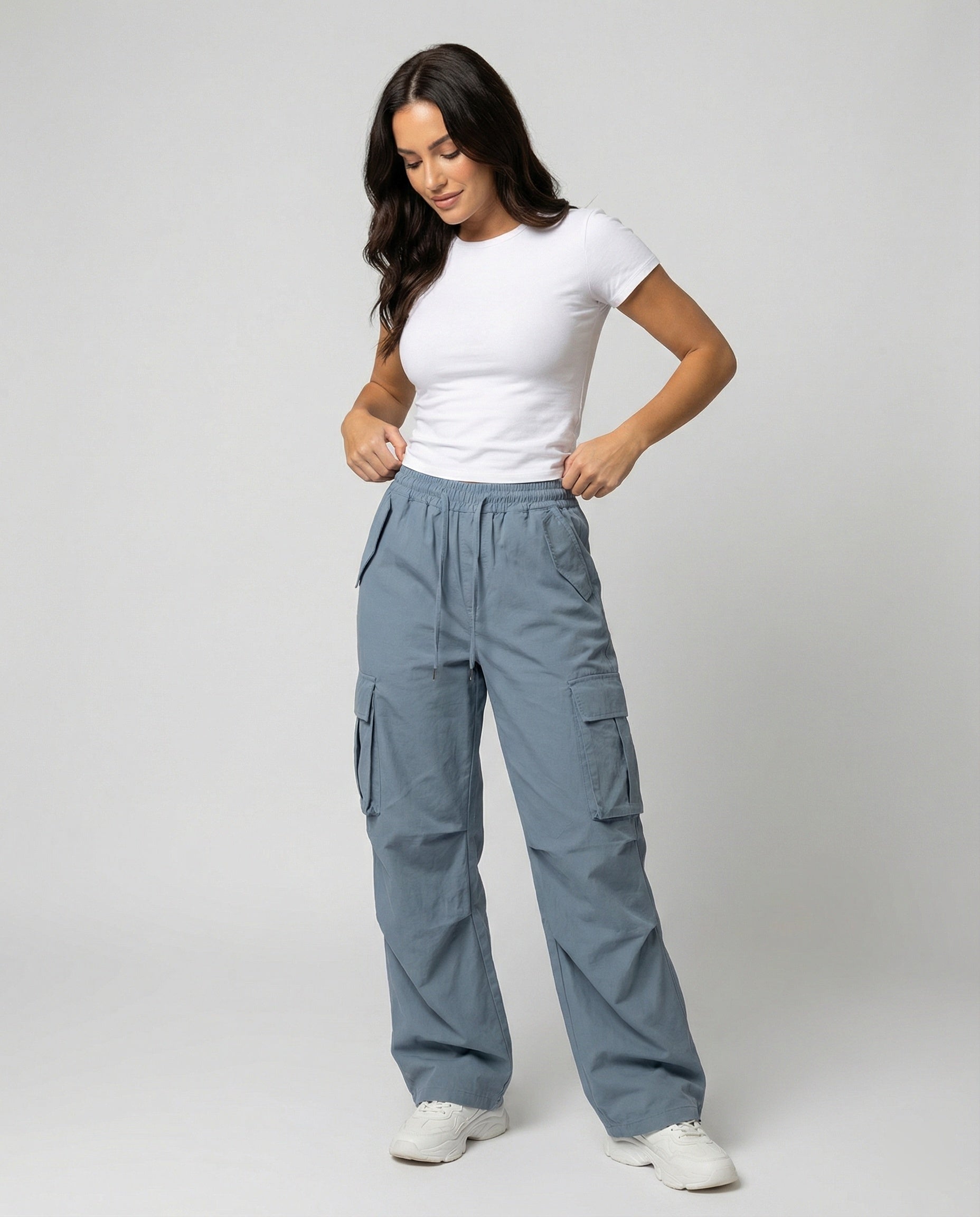 Damen weite Cargo-Hose im Retro-Utility-Stil mit hochgeschnittenem Bund Tunnelzug Mehrfachklappentaschen und verstellbar in Rosa