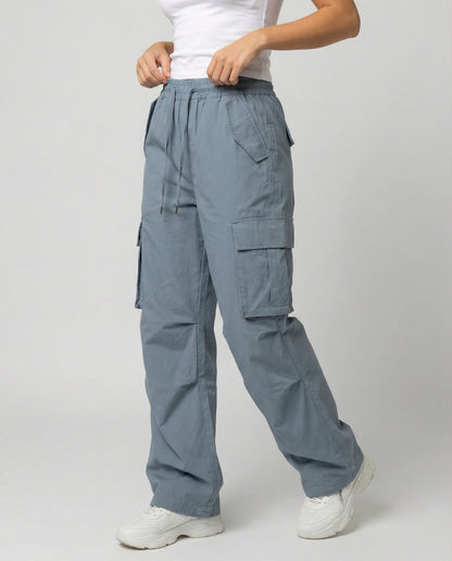 Damen weite Cargo-Hose im Retro-Utility-Stil mit hochgeschnittenem Bund Tunnelzug Mehrfachklappentaschen und verstellbar in Blau