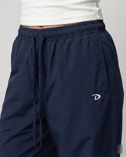 Damen weite Bundhose mit elastischem Tunnelzug langen Schlagbeinen und seitlicher Teilungsnaht in Dunkelblau