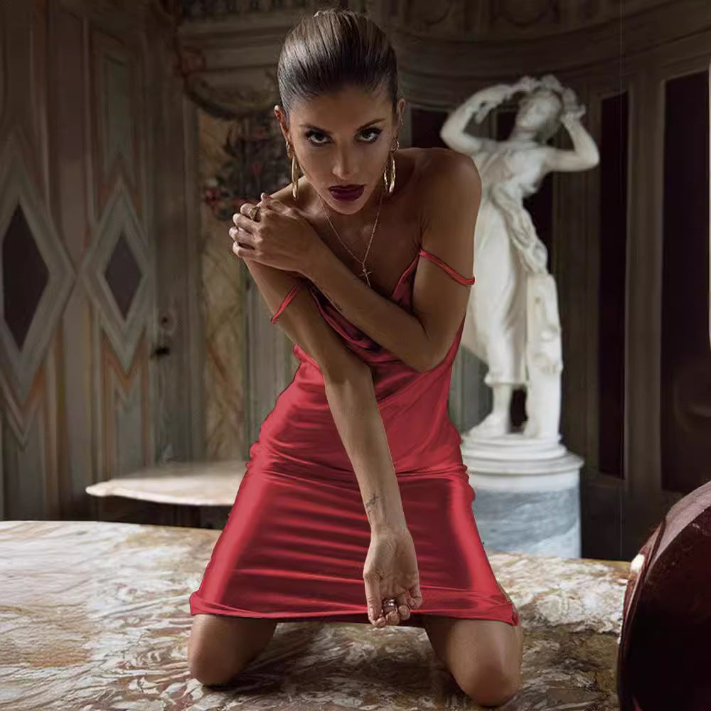 Damen elegantes Maxikleid mit schmalen Trägern in Rot