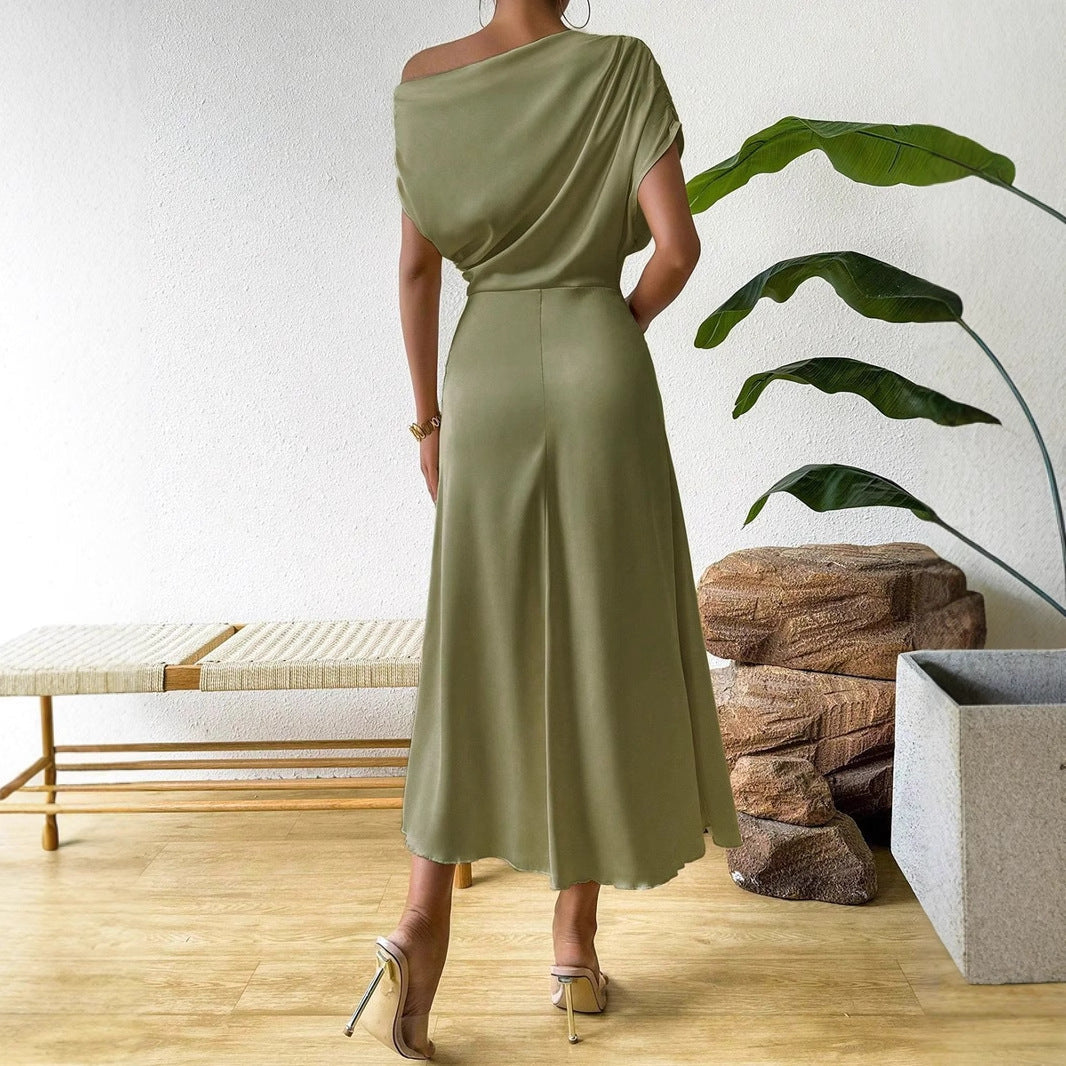 Damen Elegantes und fließendes Abendkleid mit asymmetrischem Schnitt in Grau-Blau