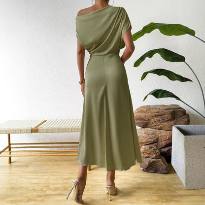 Damen Elegantes und fließendes Abendkleid mit asymmetrischem Schnitt in Grau-Blau