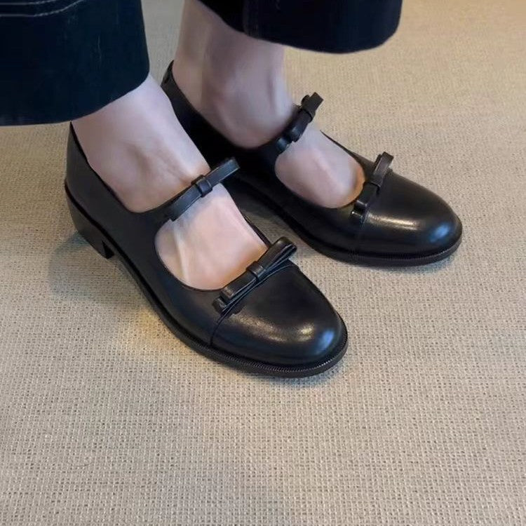 Damen Mary-Jane-Schuhe mit Riemenverschluss in Schwarz