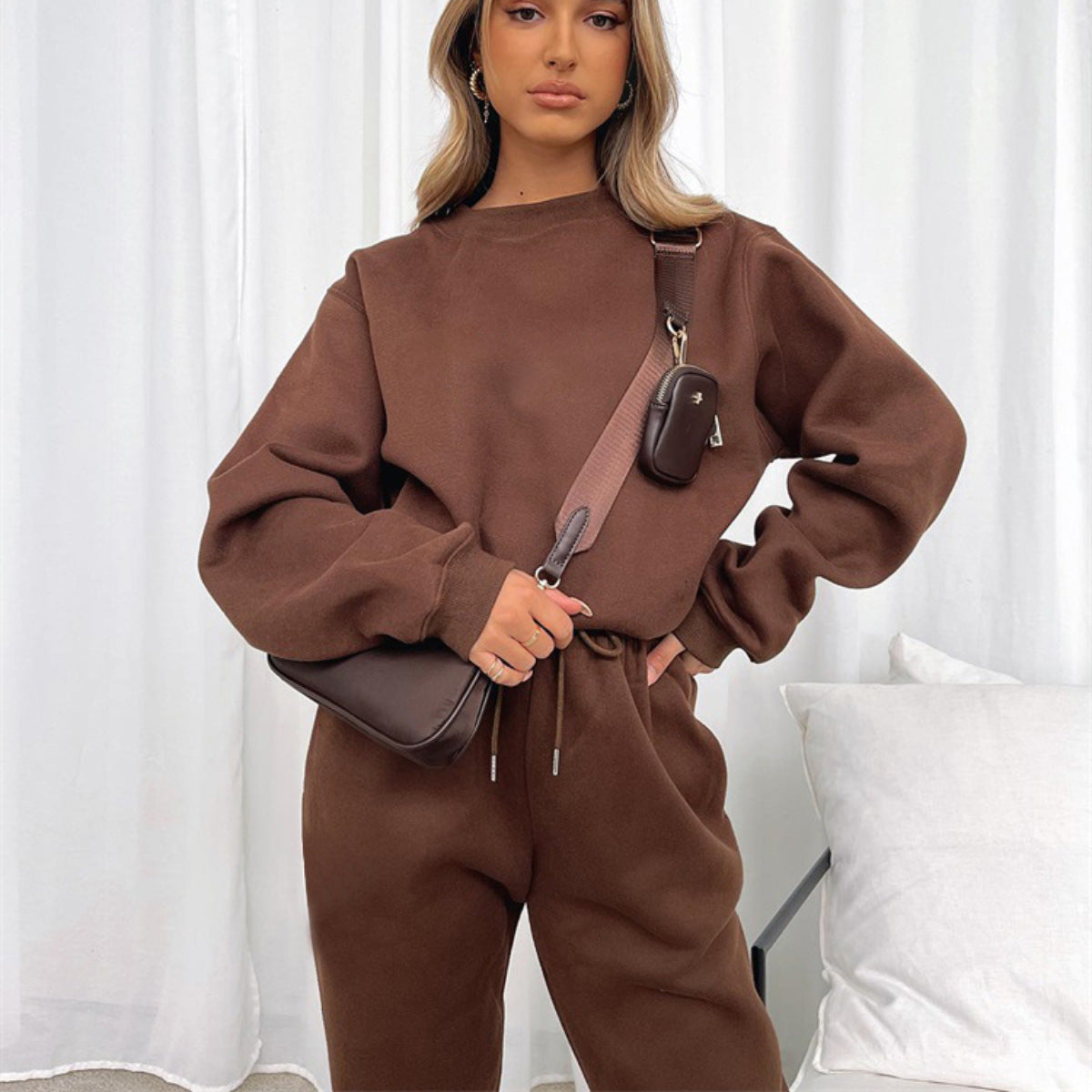 Damen bequeme Sweatshirt und Jogginghose Freizeitanzug in Creme