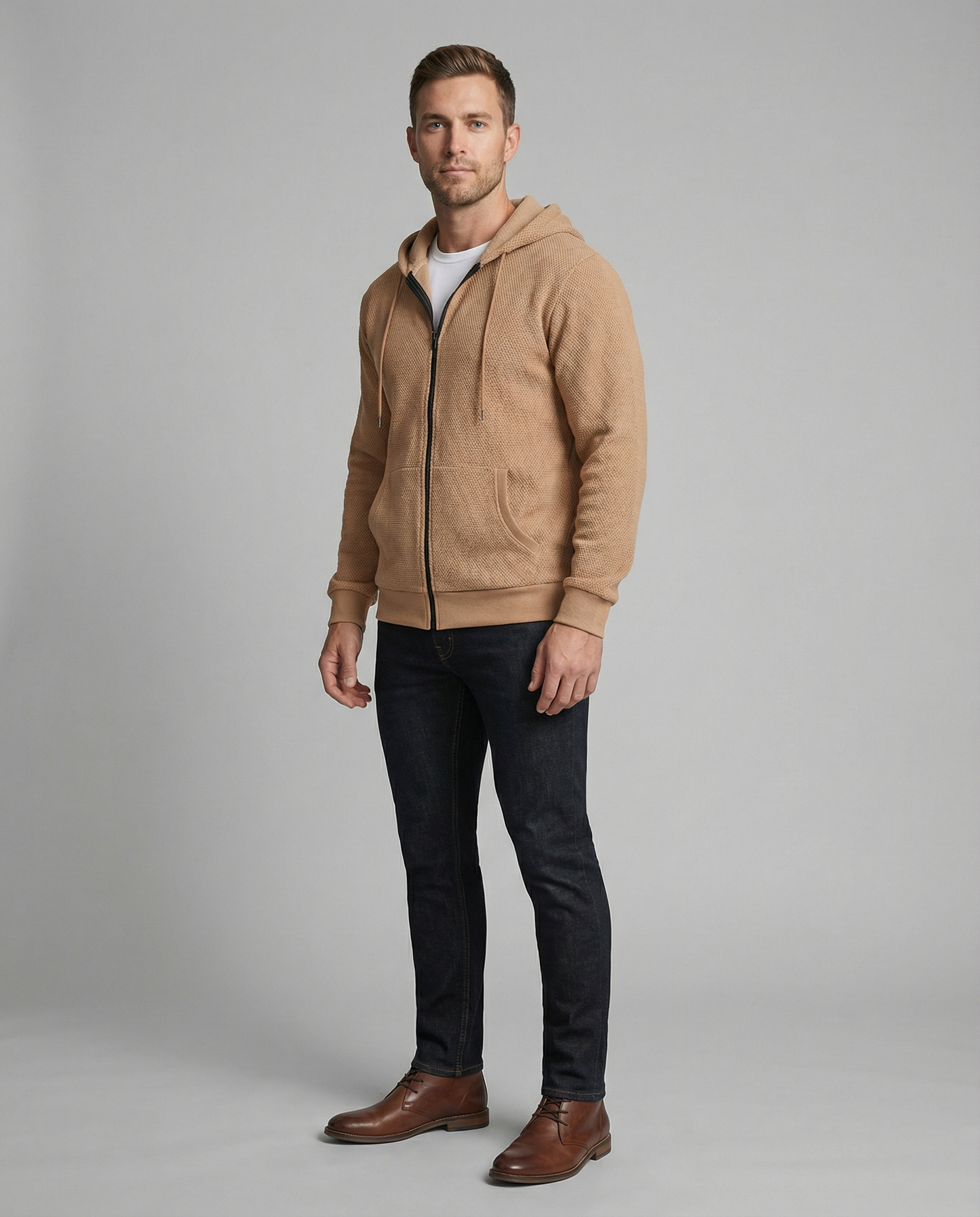 Sportliche Kapuzenjacke Herren mit modernem Mesh-Design in Grau
