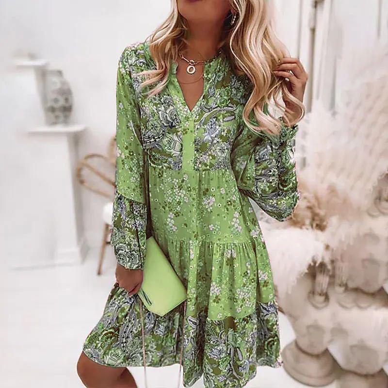Lolas-Mode – Mehrfarbiges Sommerkleid mit V-Ausschnitt