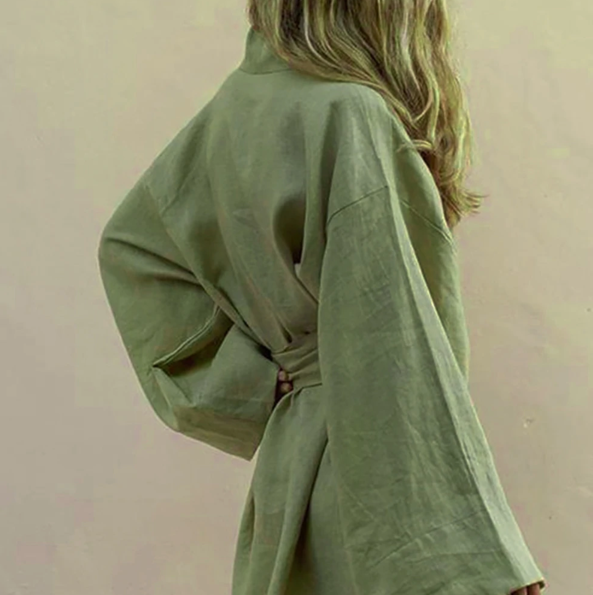 Kimono mit Gürtel in Weiß
