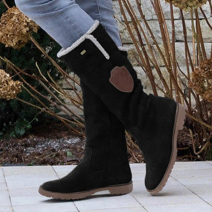 Hyggelige hohe Sherpa-Stiefel aus Velours-Optik in Braun