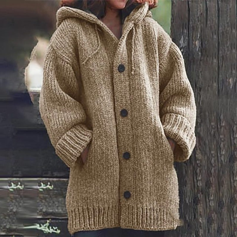Strickjacke - Oversized Passform - Dickes und Warmes Material - mit Kapuze in Khaki