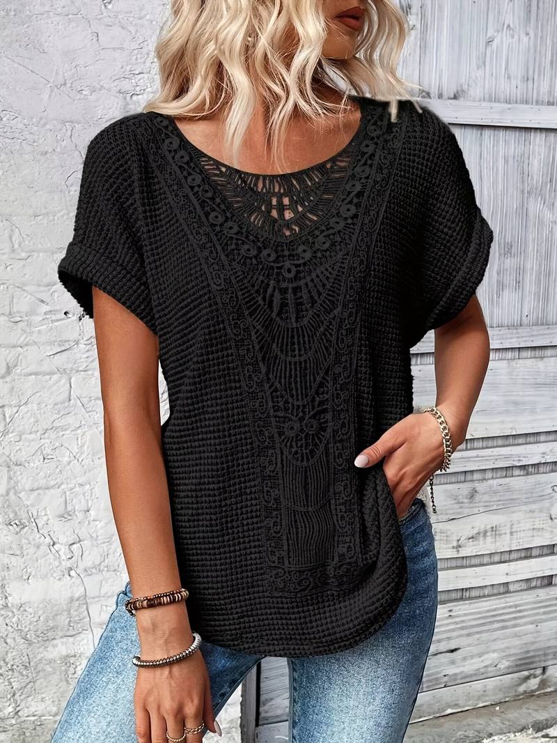 Lolas-Mode – t-shirt mit spitzenspleiß und rundhalsausschnitt