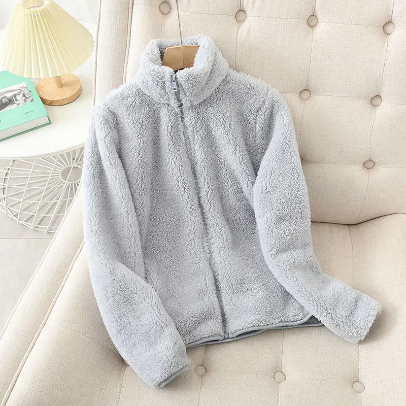 Weiche Damen Teddyjacke mit Reißverschluss und hohem Kragen in Beige