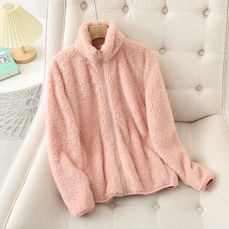 Weiche Damen Teddyjacke mit Reißverschluss und hohem Kragen in Beige