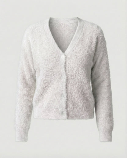 Strickjacke Damen kuschelig mit V-Ausschnitt und Knopfdetails in Violett