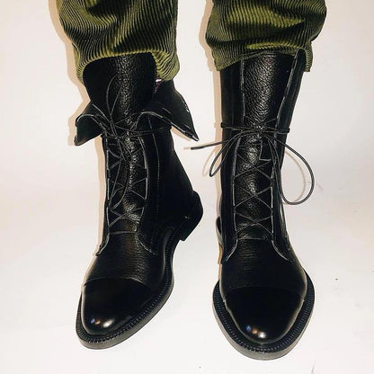 Raffinierte hohe Stiefel für Damen in Schwarz