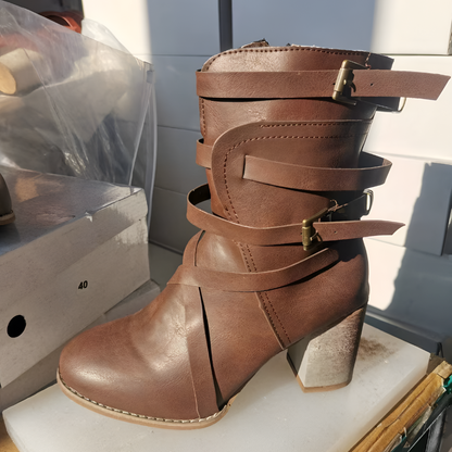 Damen Stiefeletten mit bequemem Absatz in Braun