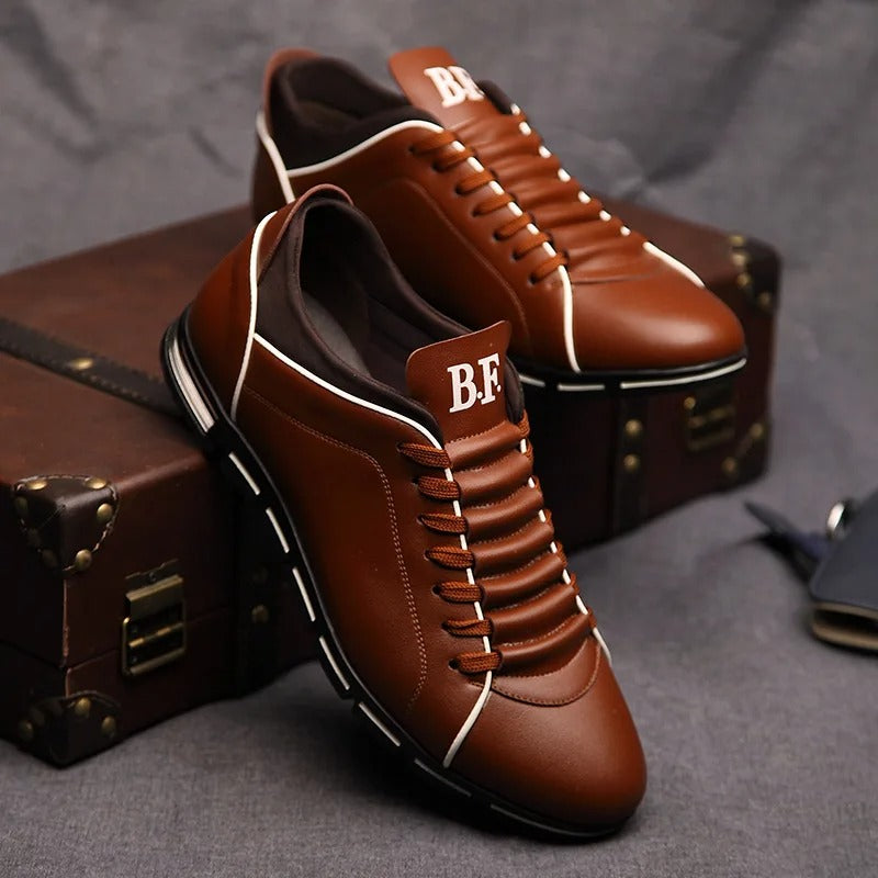 Herren klassische Schuhe in Braun