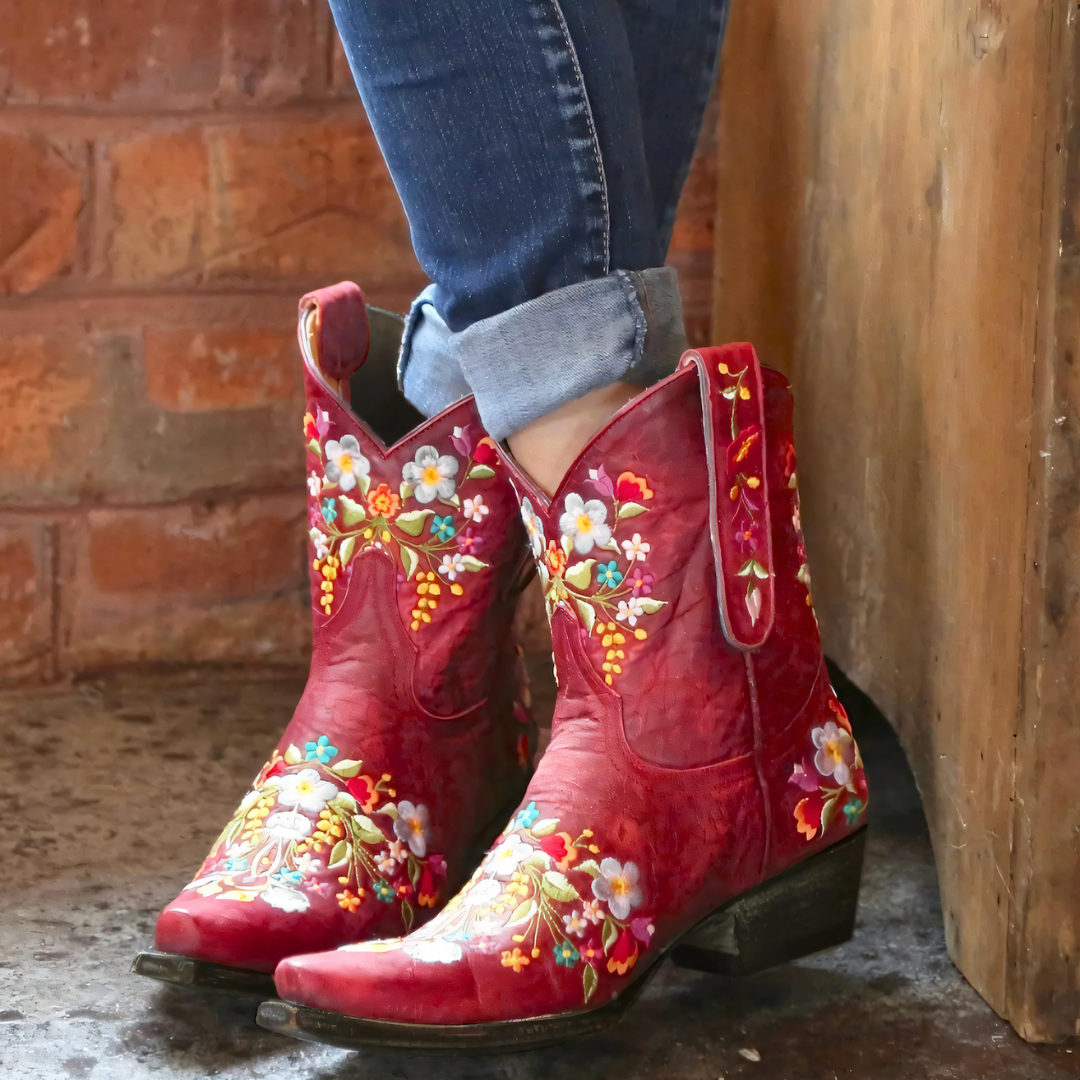 Vintage Cowgirl-Stiefel im Westernlook in Rot