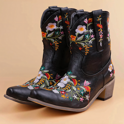 Vintage Cowgirl-Stiefel im Westernlook in Braun